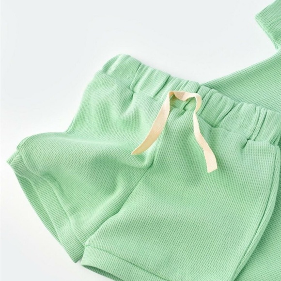 Stay Comfortable and Sustainable with Organic Cotton Waffle Shirt and Short Set! - Picture 6 of 6